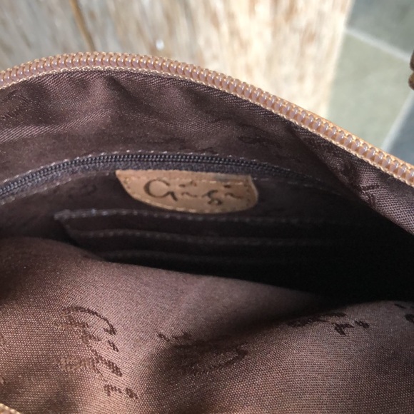 GIGI UK - NEW Gigi Multi pocket Flap over Cross Body Bag ,Brand New with Tag - Picture 7 of 10